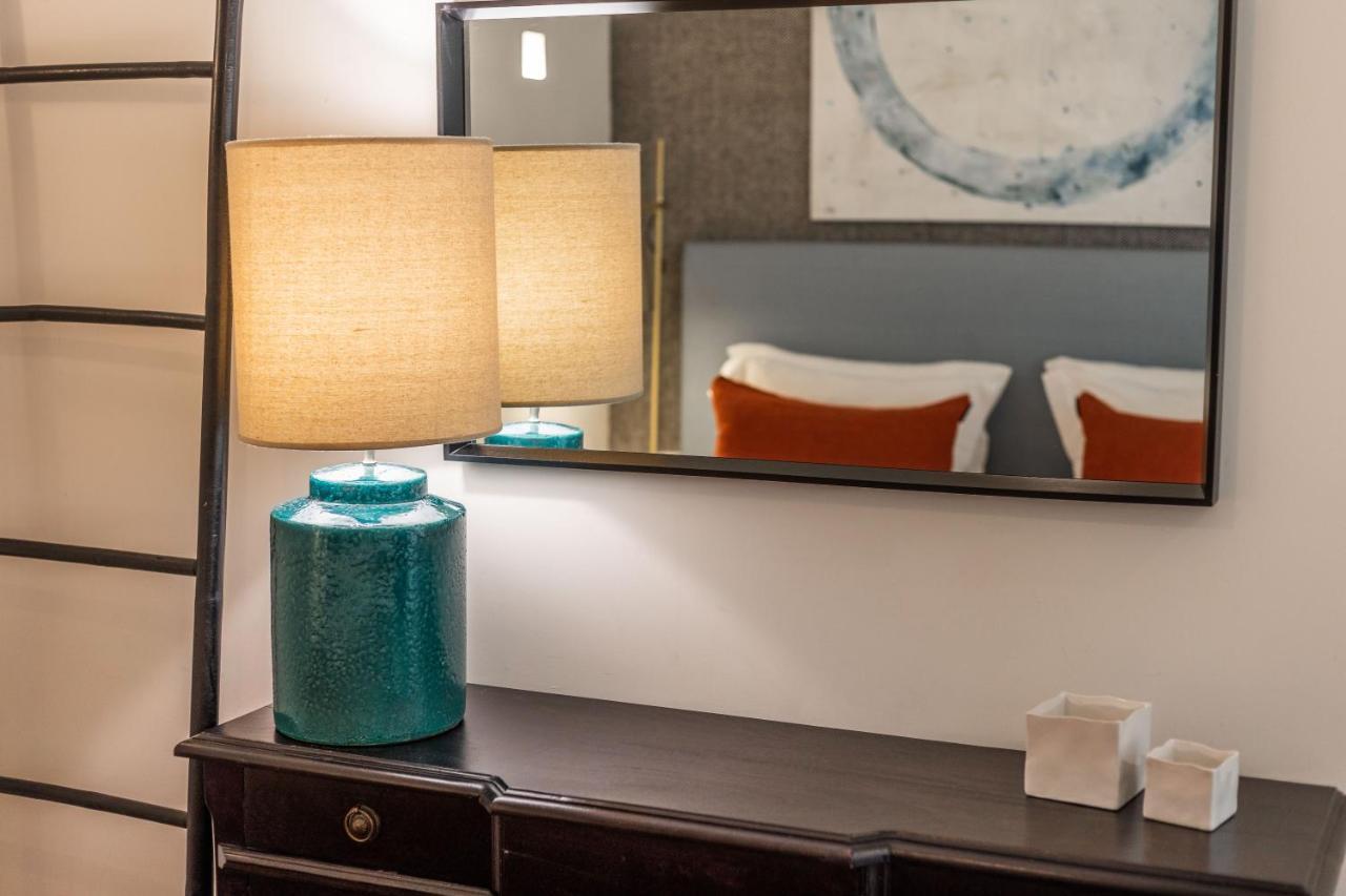 Chic Tailor Made Flat In Chiado Apartment Lisboa Екстериор снимка